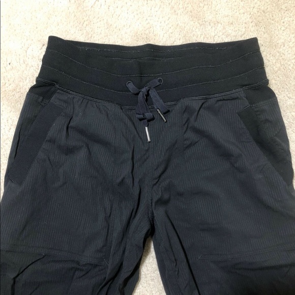Lulu lemon studio pants - Picture 2 of 4